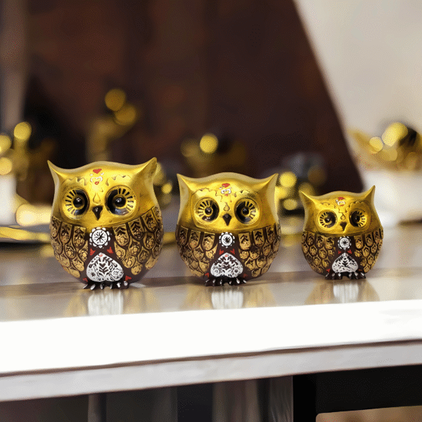 Rustic Owl Showpiece Set